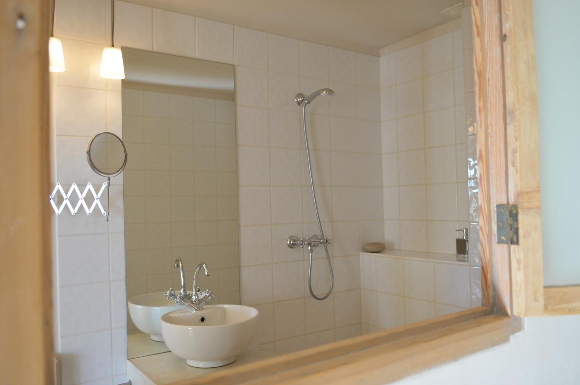 Songes Au Lit Du Fleuve Bed and Breakfast Cambes  Buitenkant foto